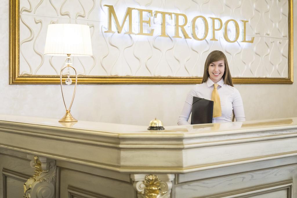 Metropol Hotel Mohiliv Kültér fotó